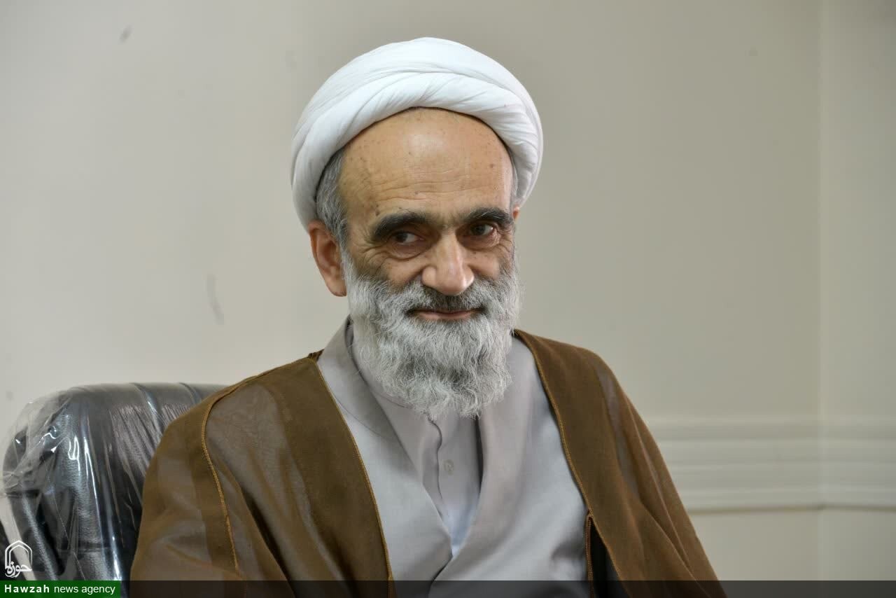 آیت‌الله مروارید: آموزش معارف دین باید پاسخگوی نیاز مردم باشد